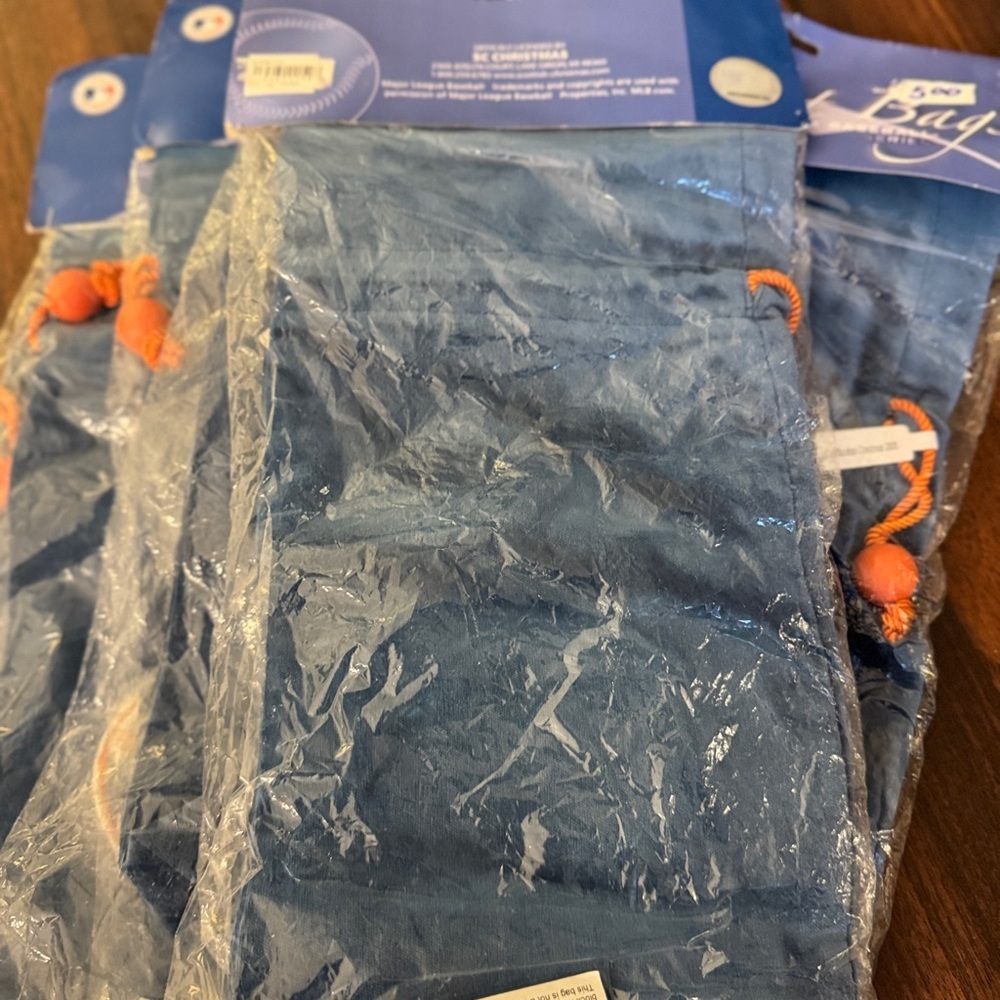 MLB “Mets” themed Velvet Bags - Picture 3 of 3